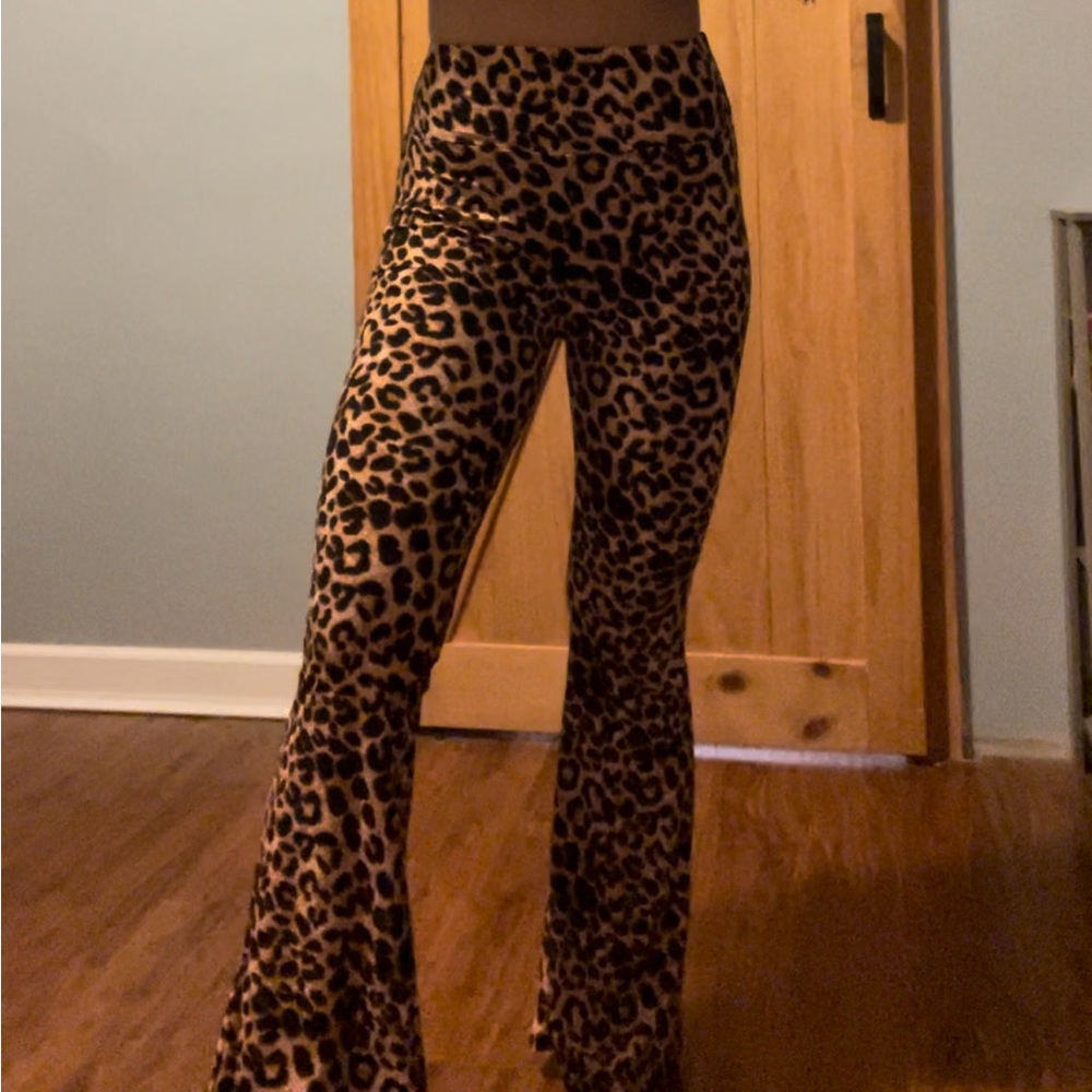 Cheetah Flare Leggings